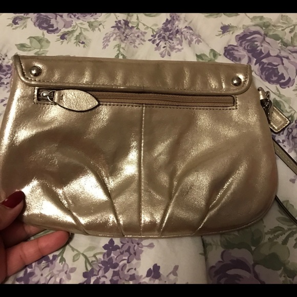 Coach - Picture 5 of 5